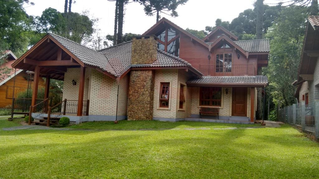 CASA 3 DORMITÓRIOS