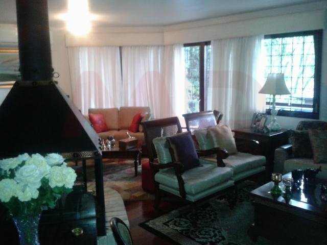 CASA 3 DORMITÓRIOS